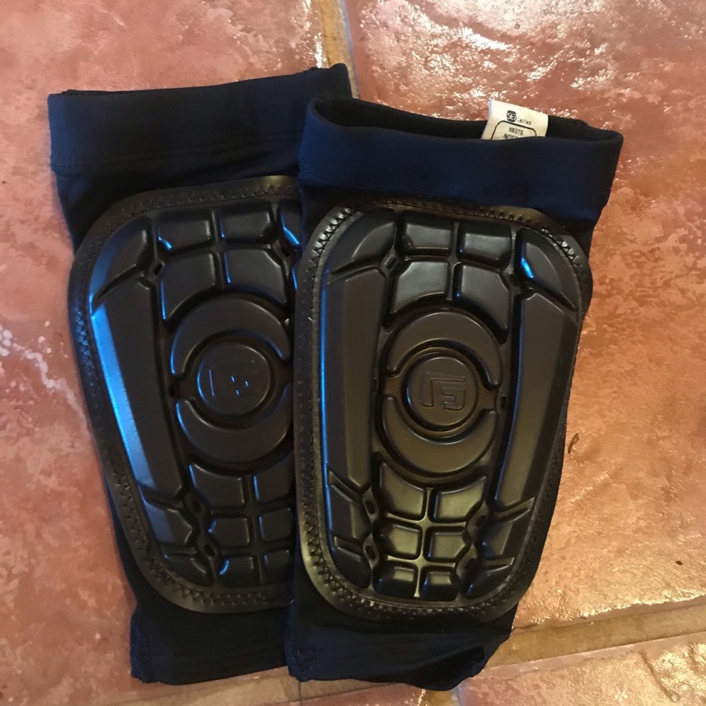 G form shin guards